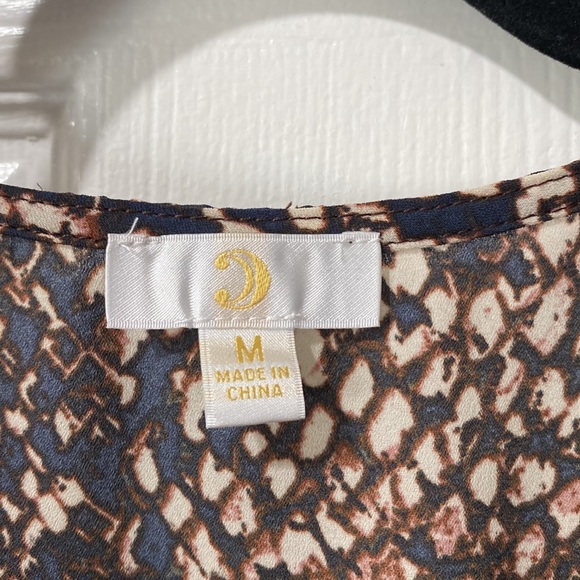 Snakeskin Top - Picture 2 of 5